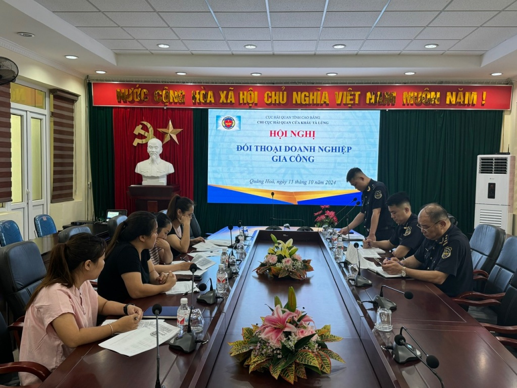 Hải quan cửa khẩu Tà Lùng, Cao Bằng gỡ vướng cho doanh nghiệp gia công Hải quan cửa khẩu Tà Lùng, Cao Bằng gỡ vướng cho doanh nghiệp gia công